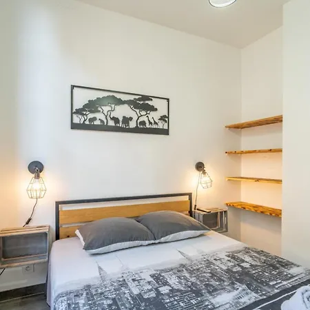 Cozy In The Heart Of *