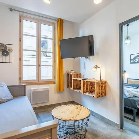 Cozy In The Heart Of Carcassonne